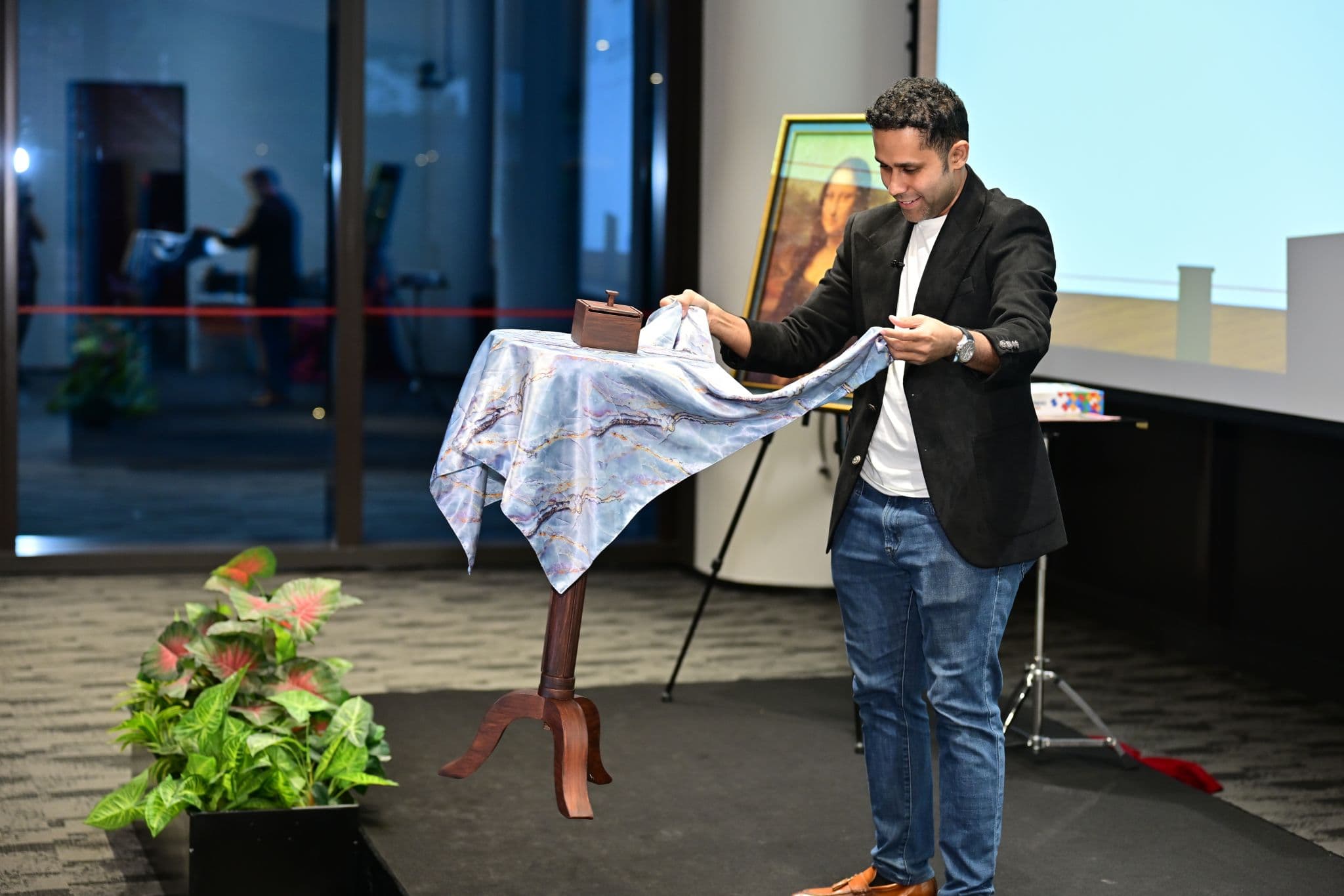 /img/events/magic-show.jpeg